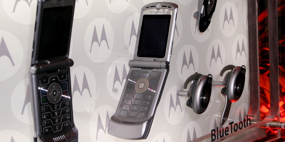 Motorola собирается возродить RAZR как телефон-раскладушку стоимостью 1500 долларов США с новой технологией складного ЖК-дисплея