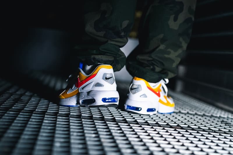 nike air max 2 light university gold