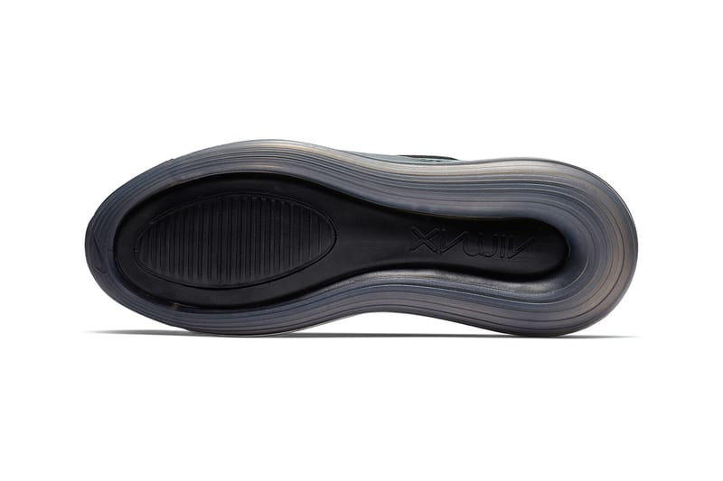 Nike air max 720 hot sale iridescent trainers in black