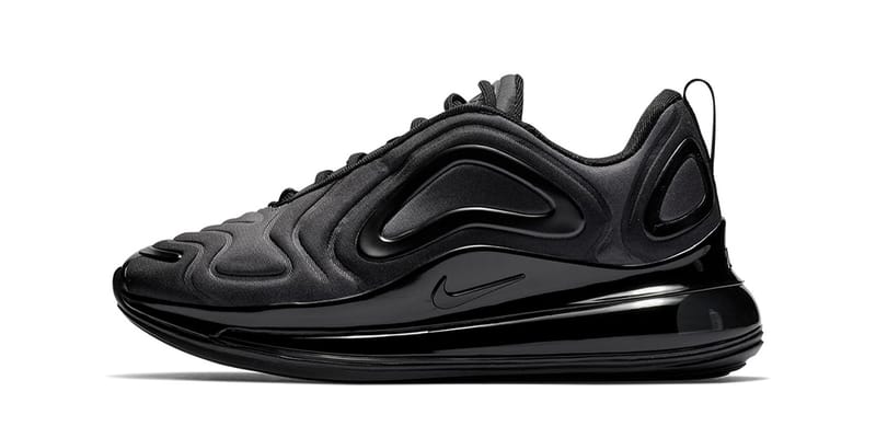 Nike air max 720 triple black on outlet feet