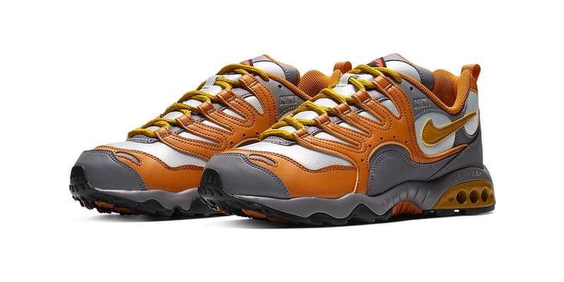 Nike air terra hot sale humara orange