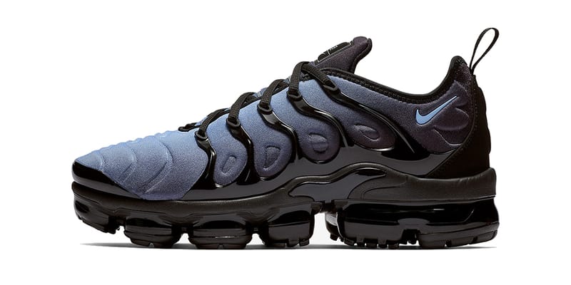 Gray and black vapormax plus online