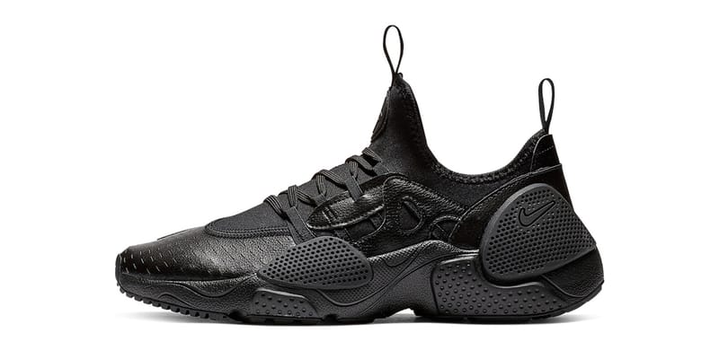 Nike huarache 2025 edge triple black