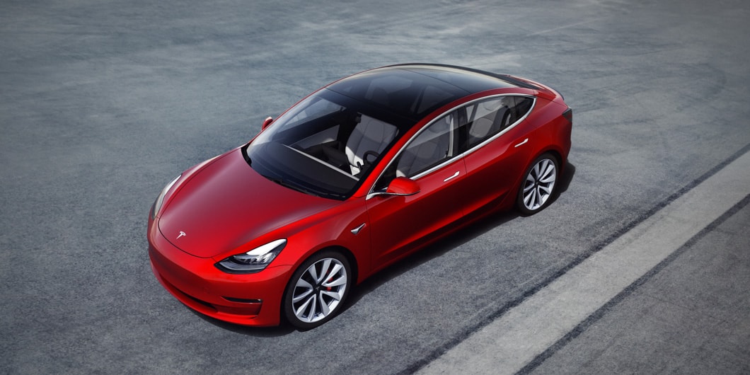 Tesla предлагает Model 3 в качестве награды любому, кто сможет взломать систему безопасности автомобиля