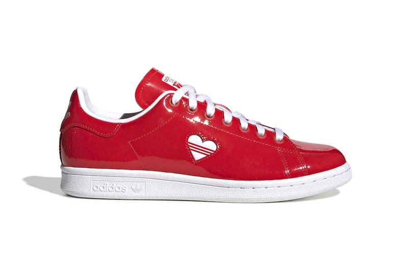 Red and white on sale stan smiths womens