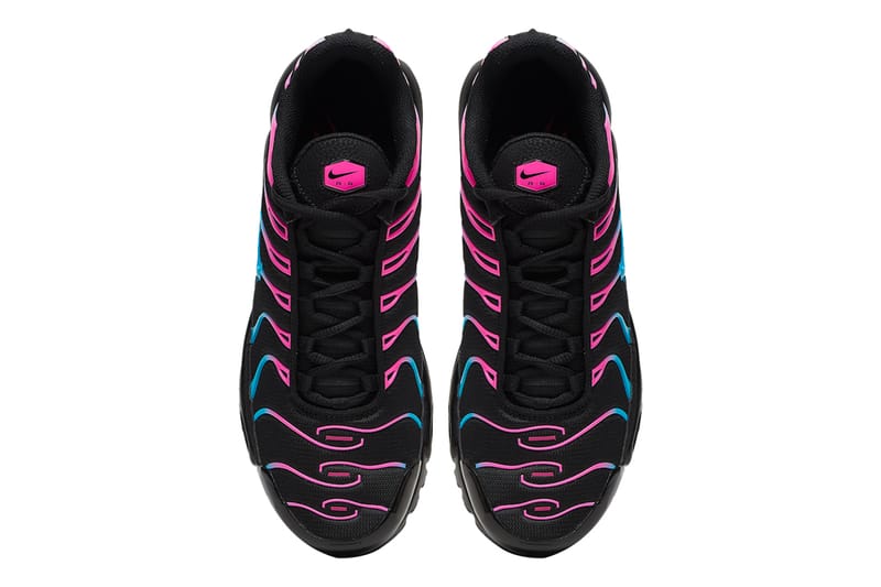 Pink and baby hotsell blue air max plus