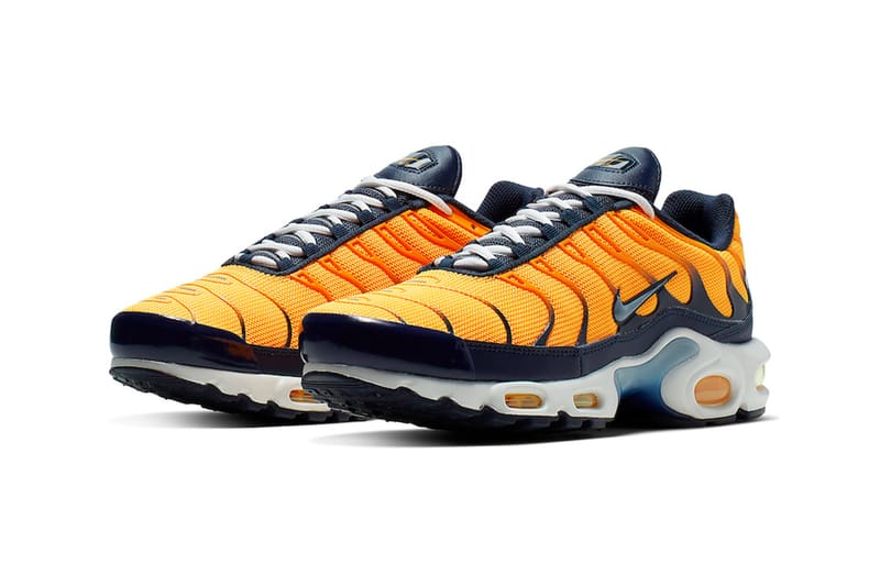 Navy blue and orange nike clearance shoes