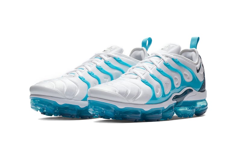 Nike air vapormax 2024 white and blue