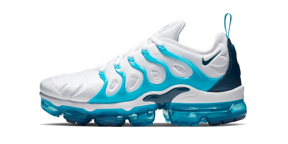 electric blue vapormax