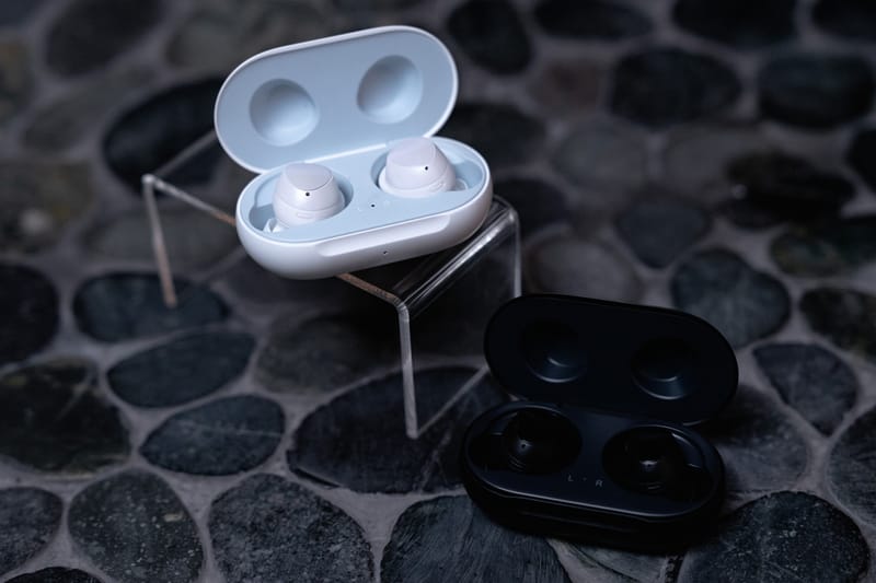 Samsung galaxy 2024 earbuds 2019