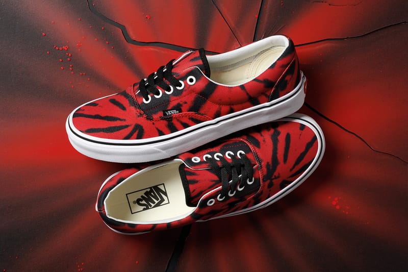 Vans tie on sale dye era red