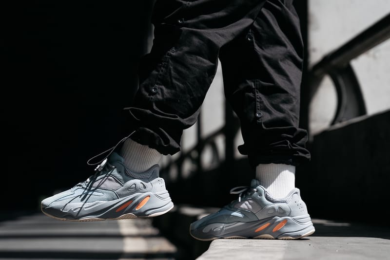 YEEZY BOOST 700 