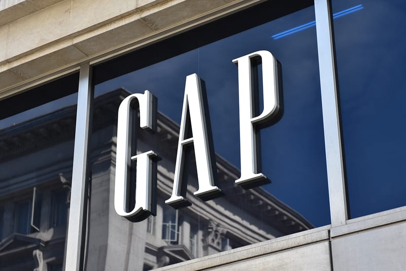 Old navy splits clearance from gap