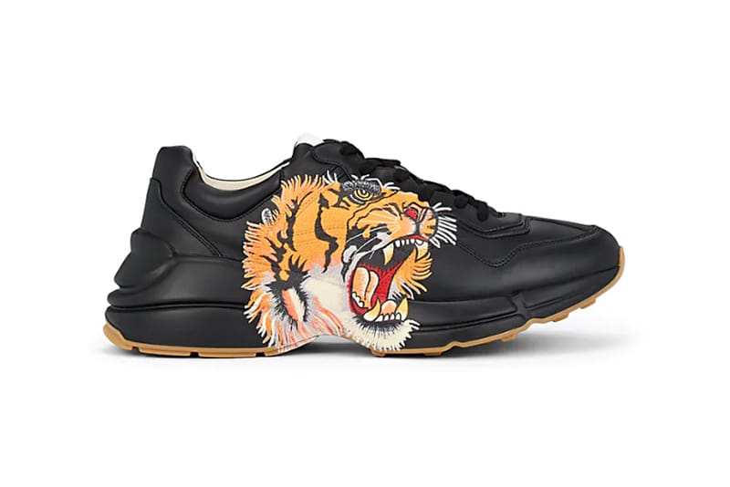 Gucci black sales tiger sneakers