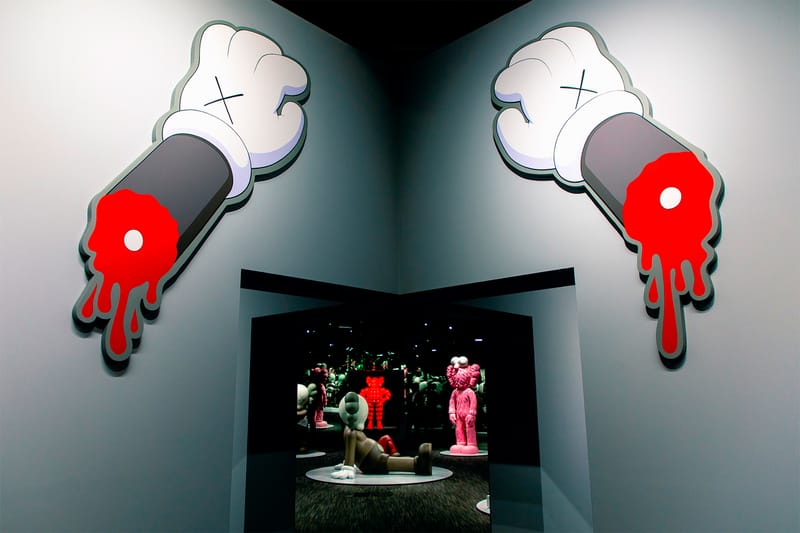 KAWS: ALONG THE WAY