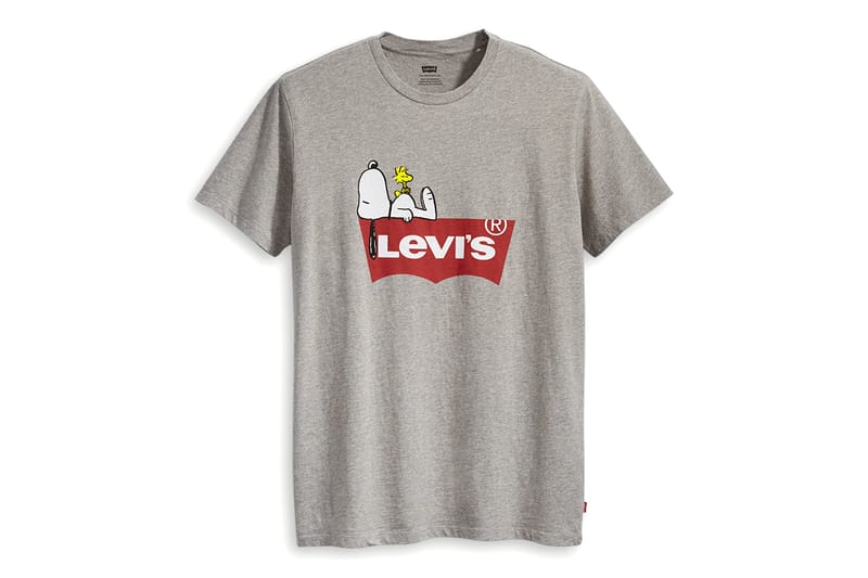 Levis t outlet shirt snoopy