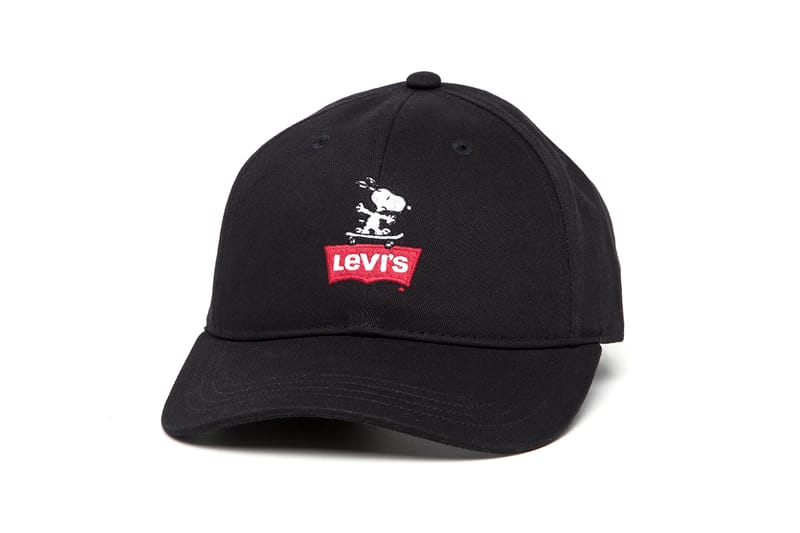 Levi's store peanuts 2019