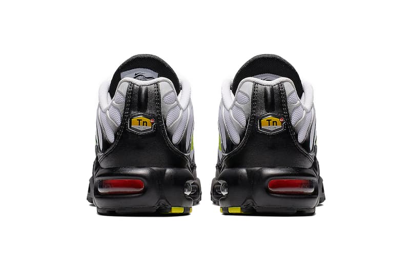 air max plus volt black