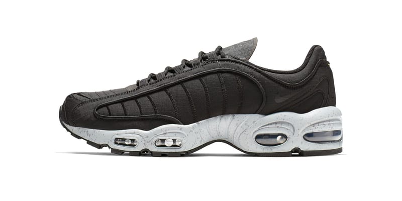 Nike air clearance max tailwind black