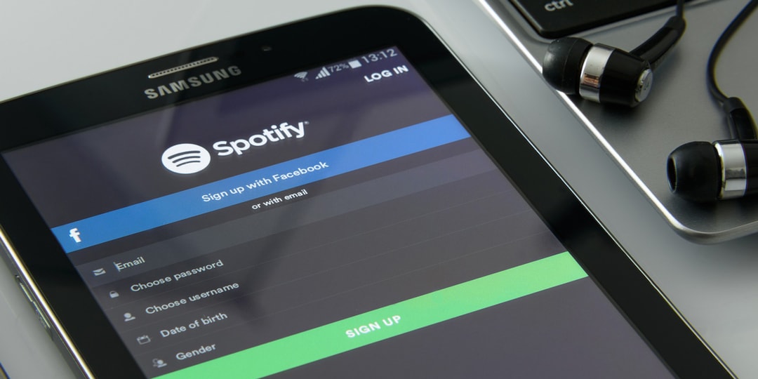 Премиум-пользователи Spotify теперь могут получить бесплатный Hulu