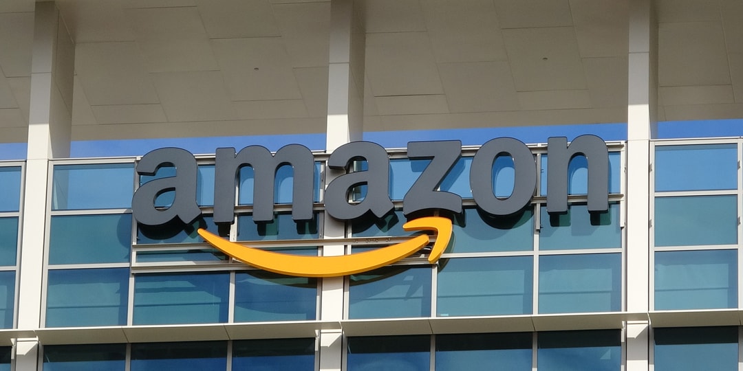 Amazon Prime предлагает бесплатную однодневную доставку для увеличения продаж