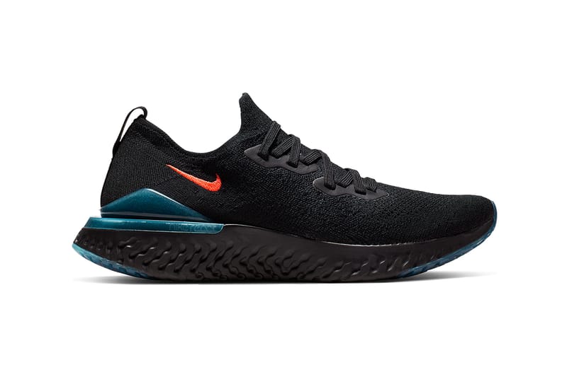 Nike epic react cheap flyknit black and blue