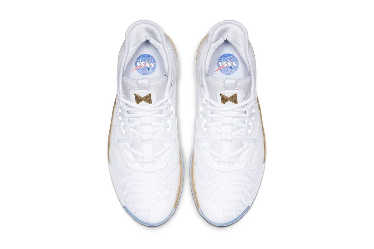 Nike pg 3 nasa on sale white