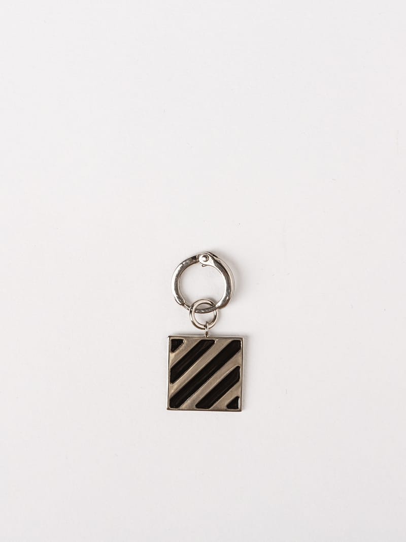 アクセサリー off-white hex nut bracelet Off-White™ Silver Hexnut & Nameplate Jewelry Release | Hypebeast