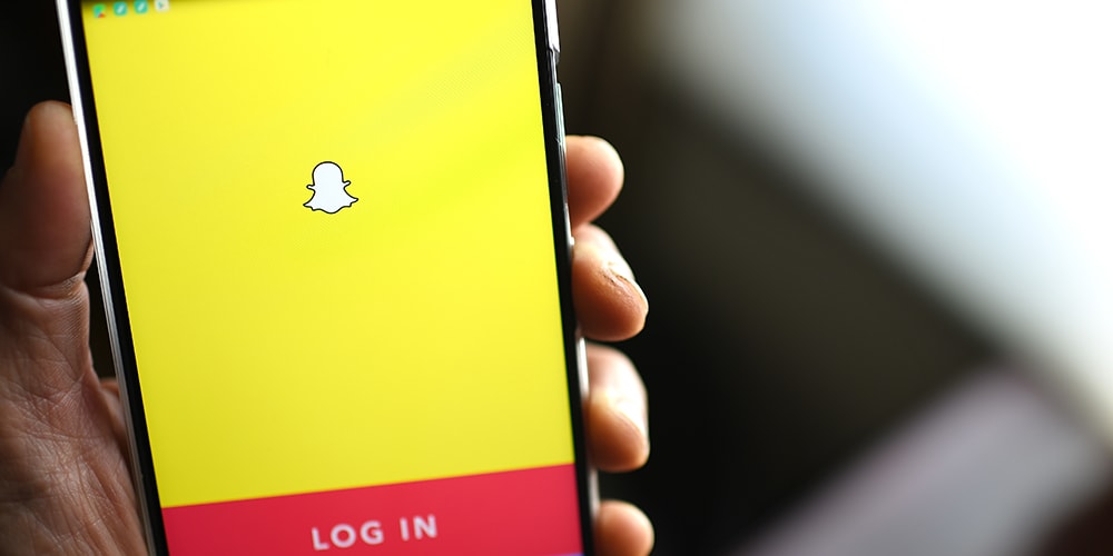 Snapchat анонсирует, что истории появятся в Tinder и Houseparty
