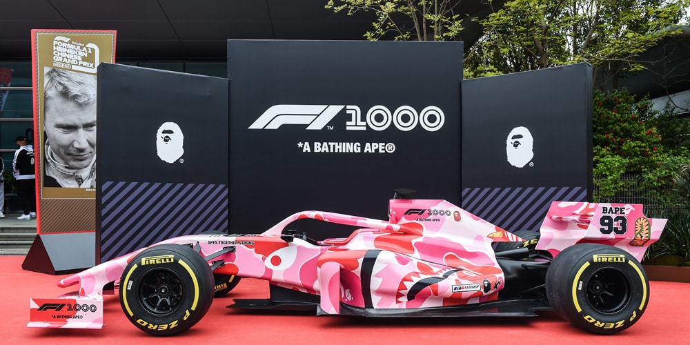 BAPE и Формула 1 представили крытый гоночный автомобиль ABC CAMO розового цвета