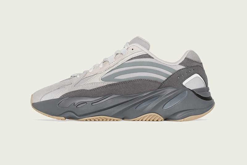 Yeezy 700 hot sale gum bottom