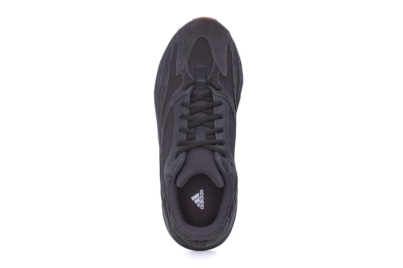 Adidas yeezy boost hot sale 700 black