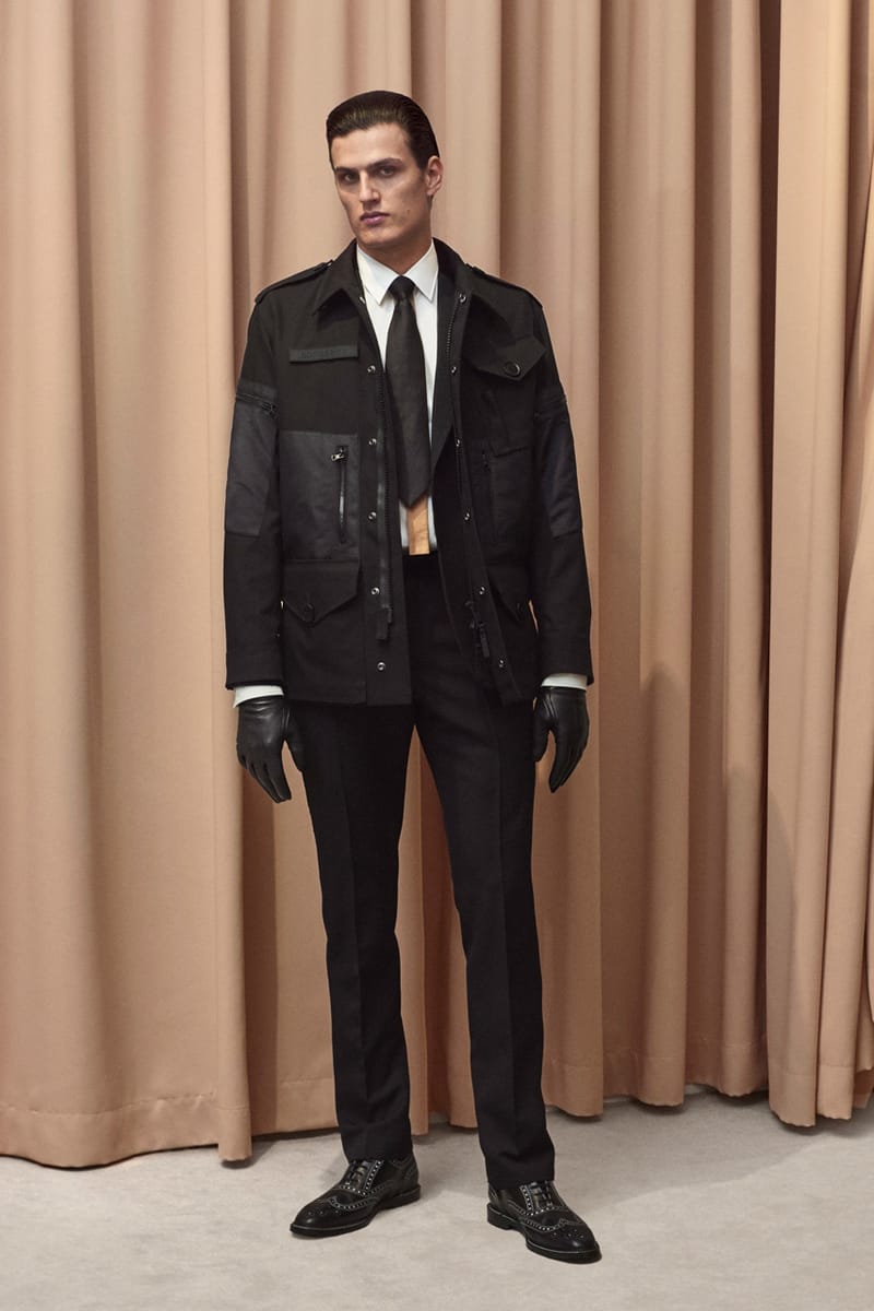 トレンド新作 バーバリー スーパーコピー スタジャン BURBERRY