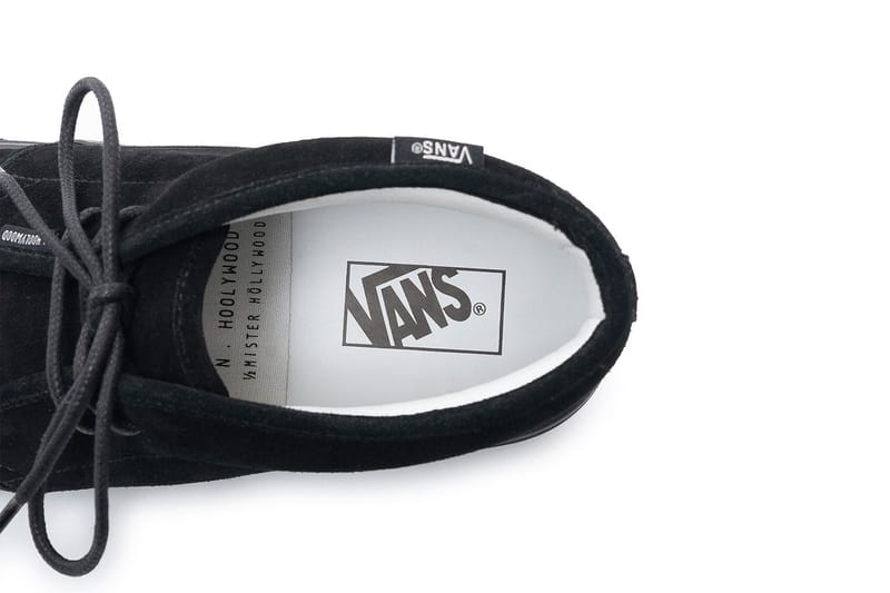 Vans chukka boot black hot sale suede