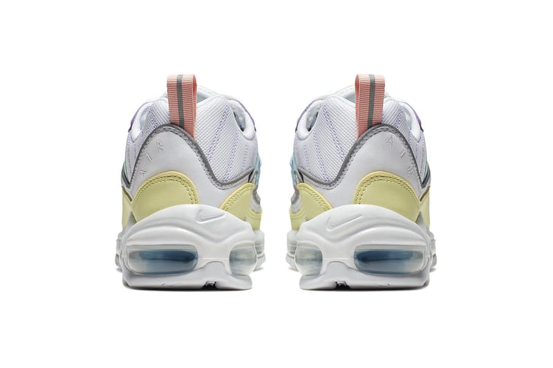 Nike store 98 easter