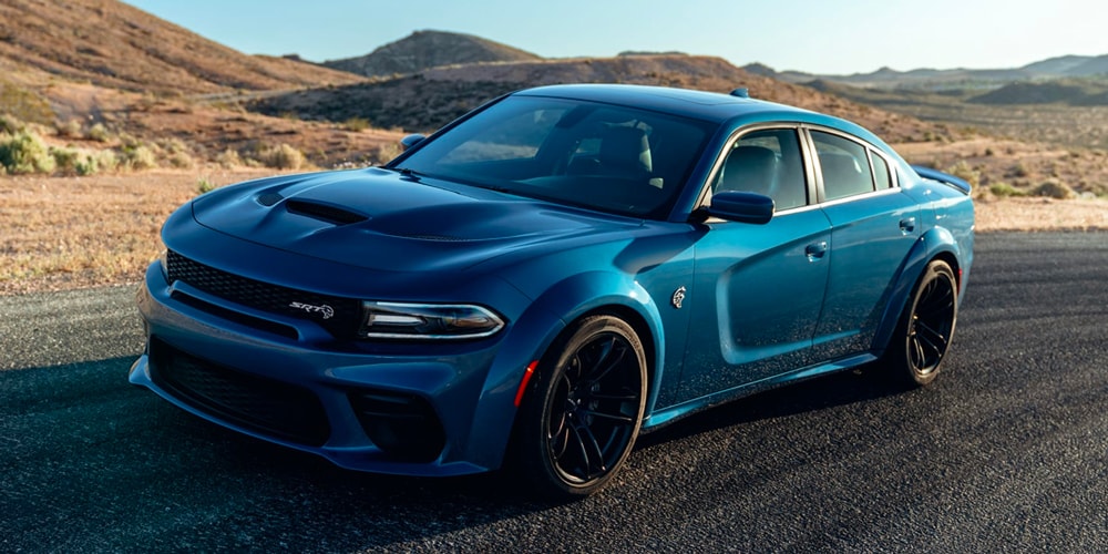 Dodge Charger SRT Hellcat 2020 года делает широкий кузов новым стандартом