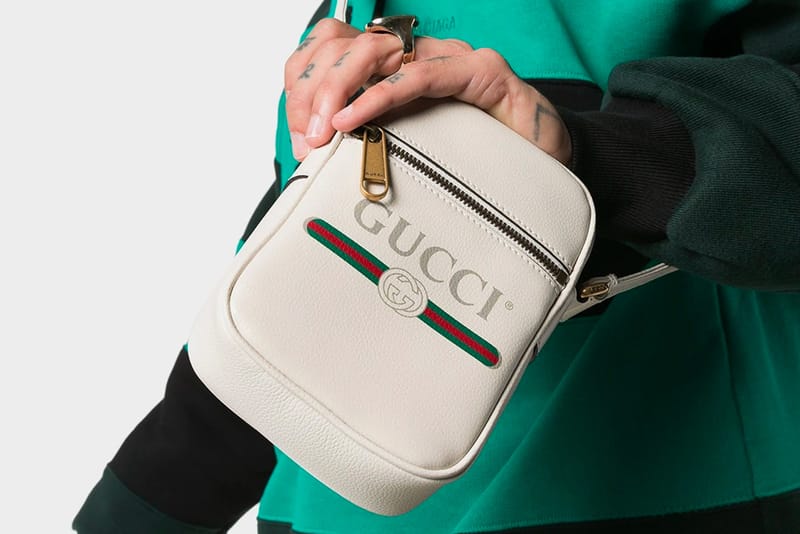 Gucci print sale shoulder bag