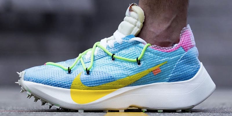 Nike zoom off white on feet best sale