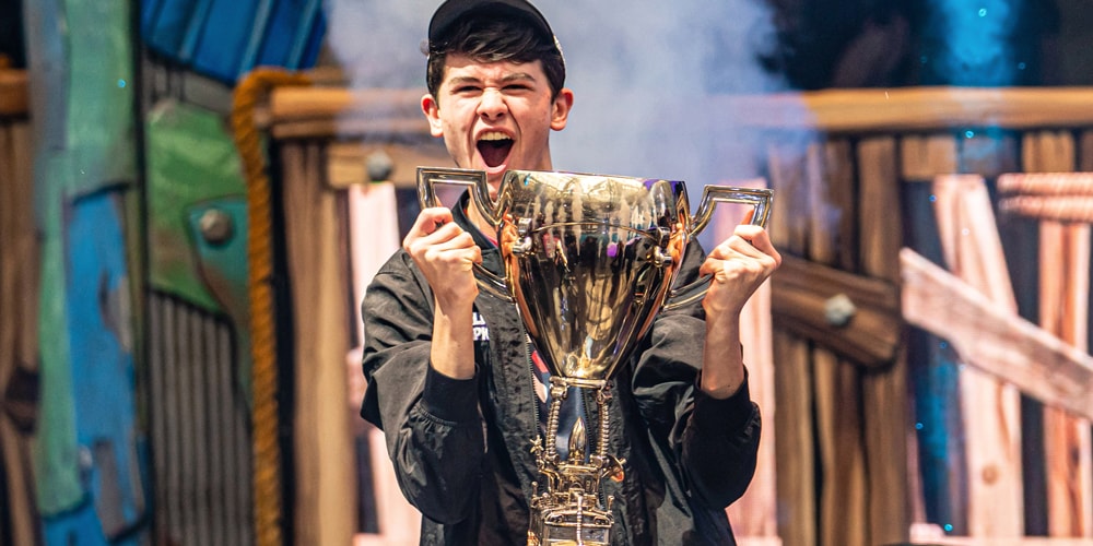 16-летний Буга выиграл одиночный финал Кубка мира по Fortnite с бюджетом в 3 миллиона долларов США