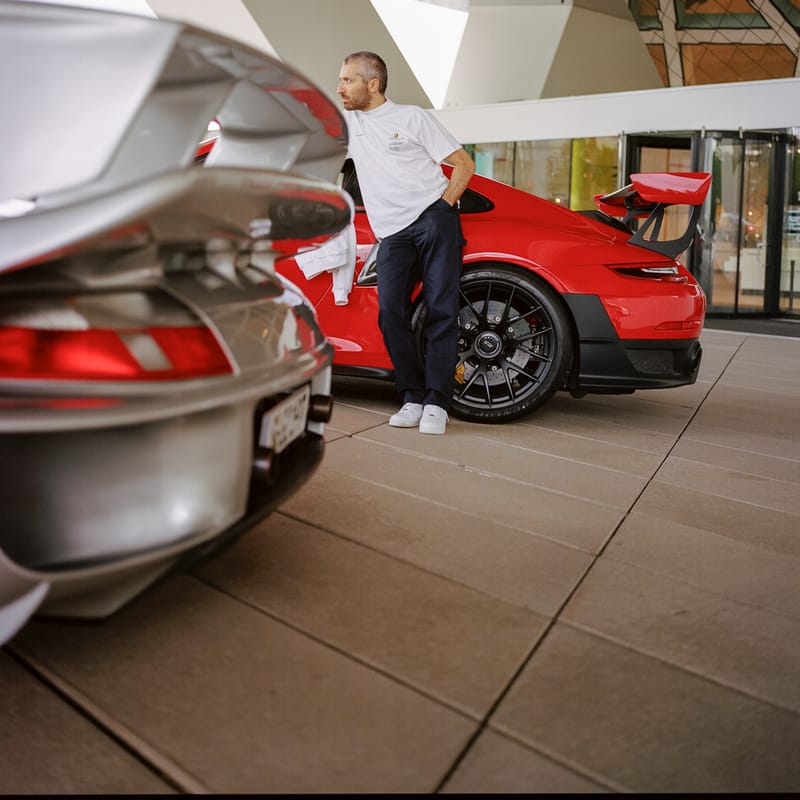 Porsche x L'art de l'automobile Carrera GT Video | Hypebeast