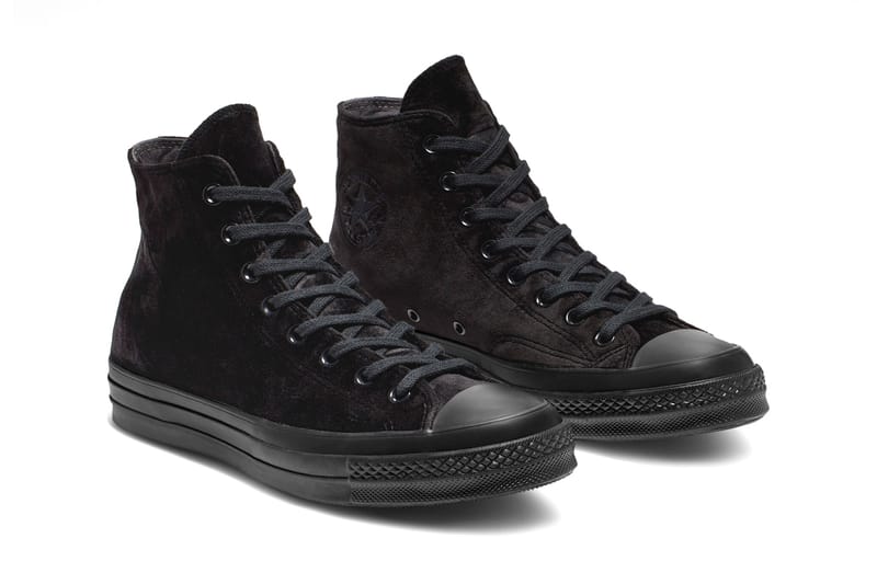 Converse black outlet velvet