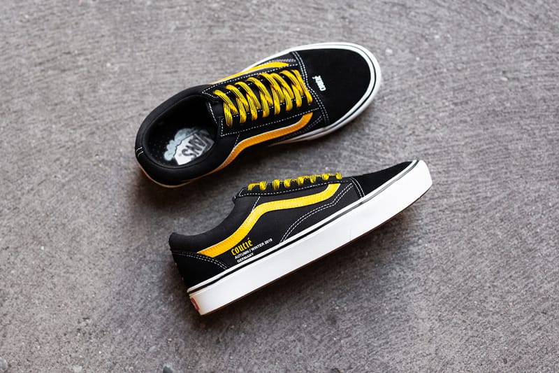 Vans best sale logo laces