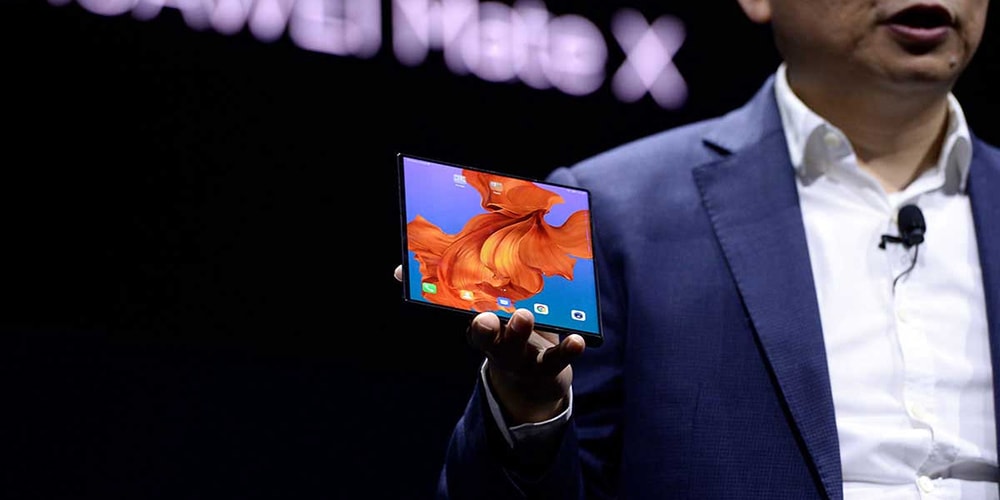 Huawei снова откладывает дату запуска складного Mate X