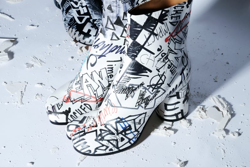 付属品箱保存袋Maison Margiela Graffiti Tabi Boots WHT