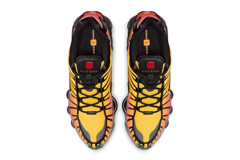 Black yellow hot sale nike shox