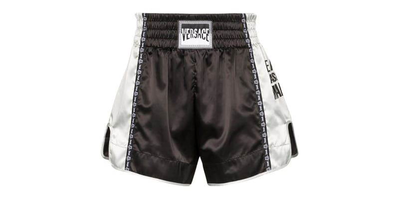 ショーツ VERSACE COTTON SHORTS WITH GREEK LOGO PATCH Versace Shorts With Greek Logo Patch | italist