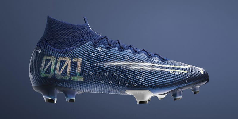 Ronaldo new 2025 football boots 2019