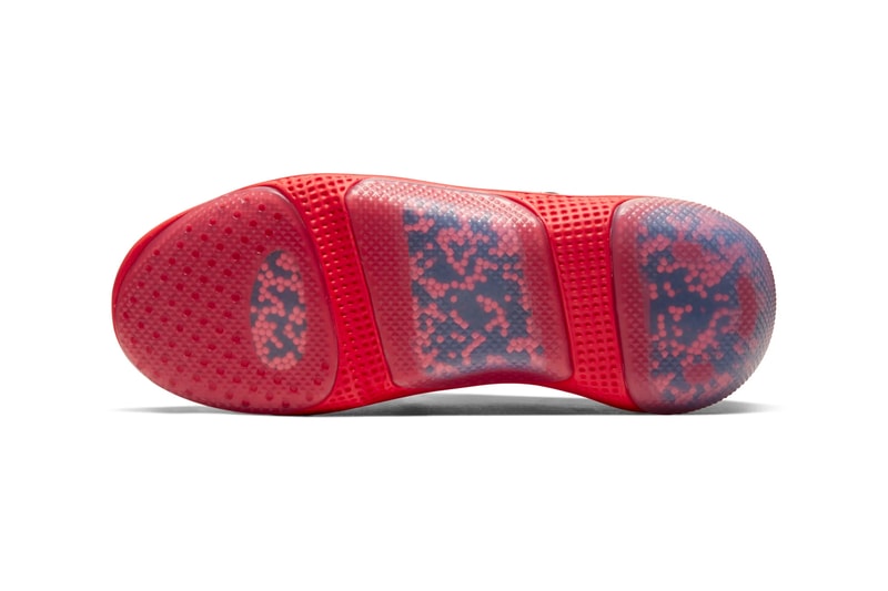 two different color jordan 1