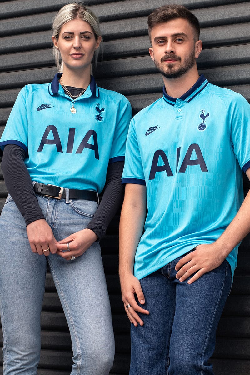 Blue best sale tottenham kit