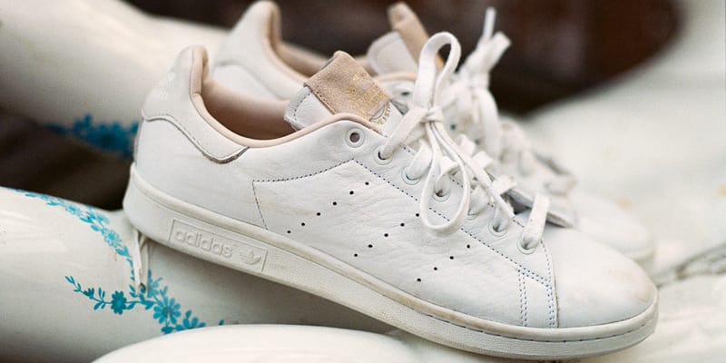 Stan smith home of classic on sale